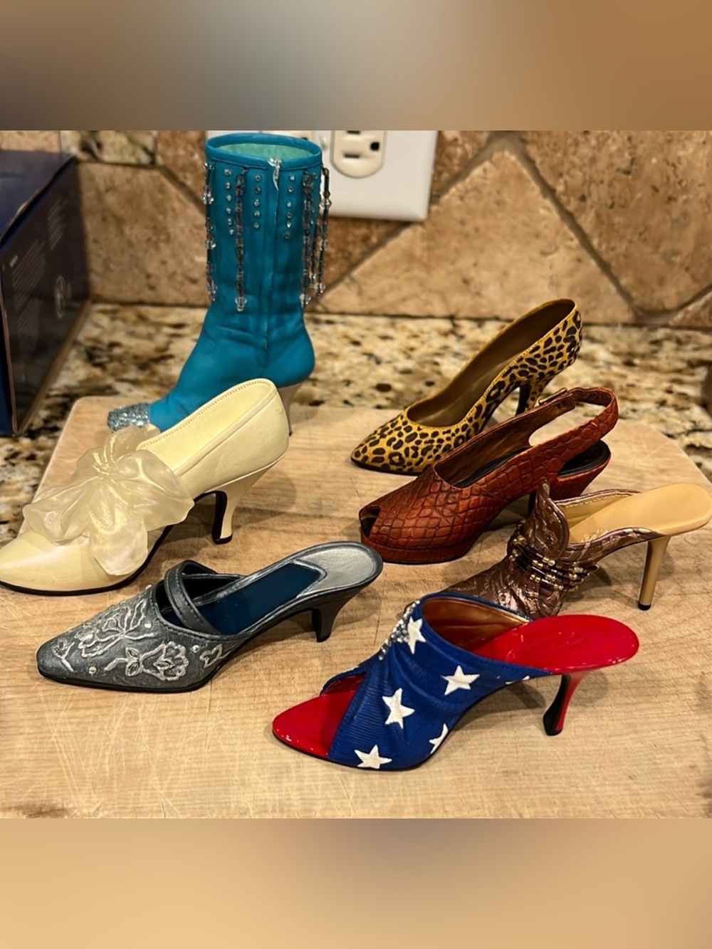 Mini shoe decoration ‘Just The Right Shoe’ by Raine Choose from 4.
